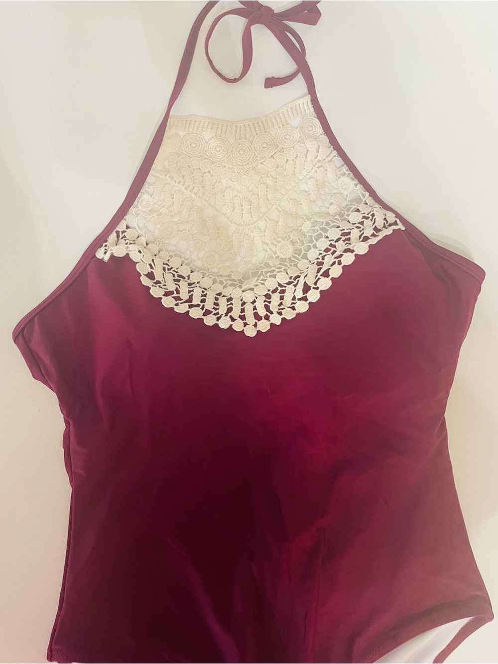 Cupshe Burgundy Crochet Lace High Neck Halter One Piece Swimsuit Size L NWT - Picture 3 of 6